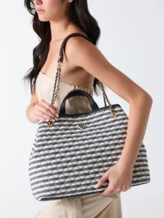 Giully Shopper