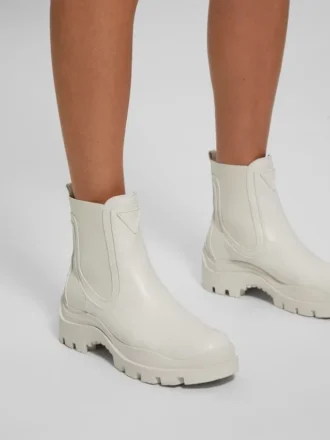 Yesses Signature Chelsea Booties